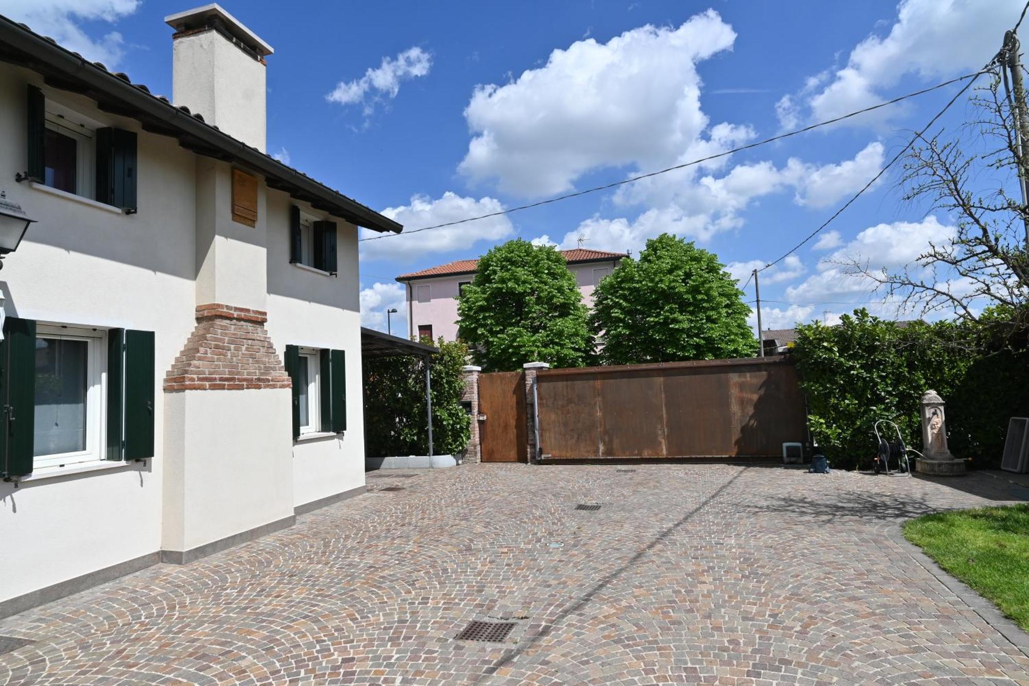 Ca Centosa Artistic House Villa Storica Ristrutturata Con Patio E Giardino Cittadella Exterior foto